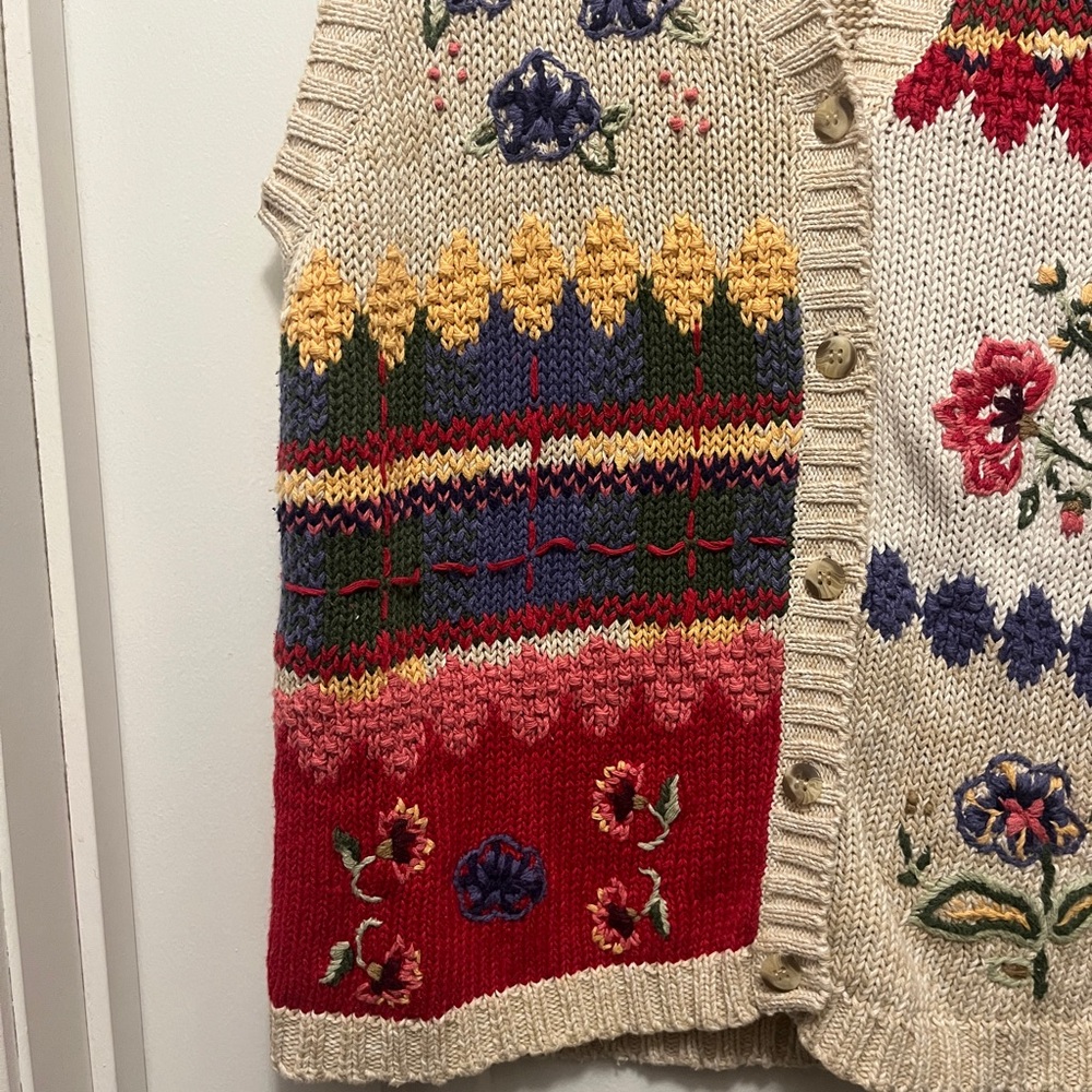 Vintage Spring Embroidered Patchwork Knit Vest - image 3